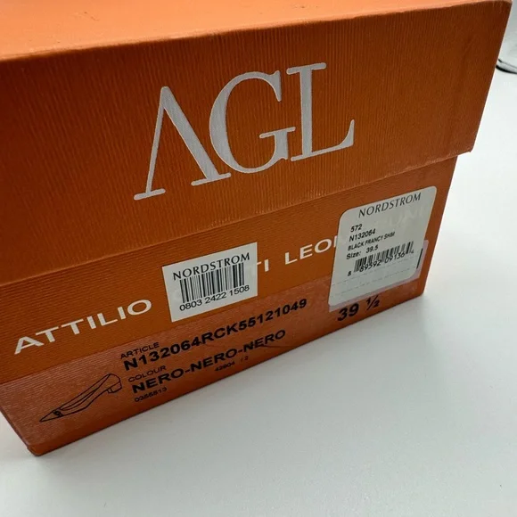NEW AGL Attilio Giusti LeombruniNERO Low Heel Suede Pumps
